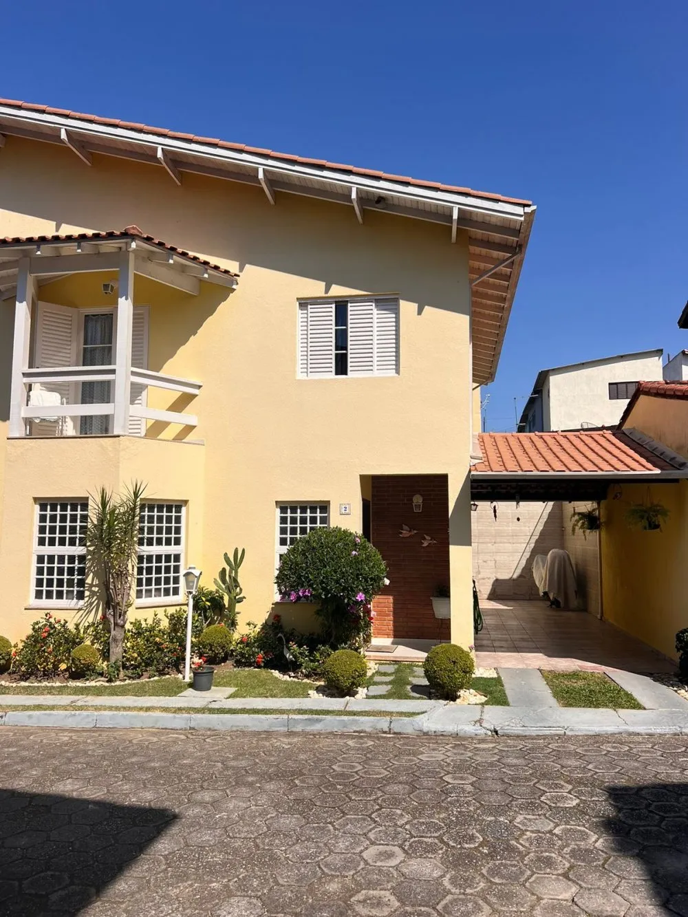 Fachada da casa — Casa em condomínio fechado no Mogi Moderno