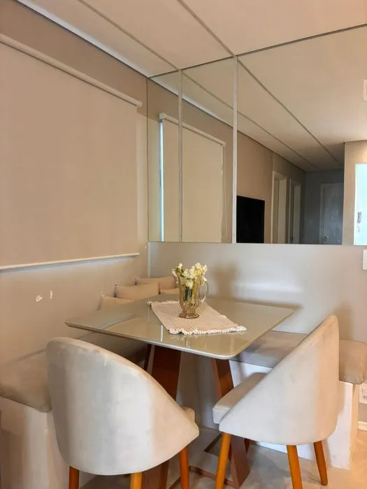 Mesa de jantar — Le Vin Garden